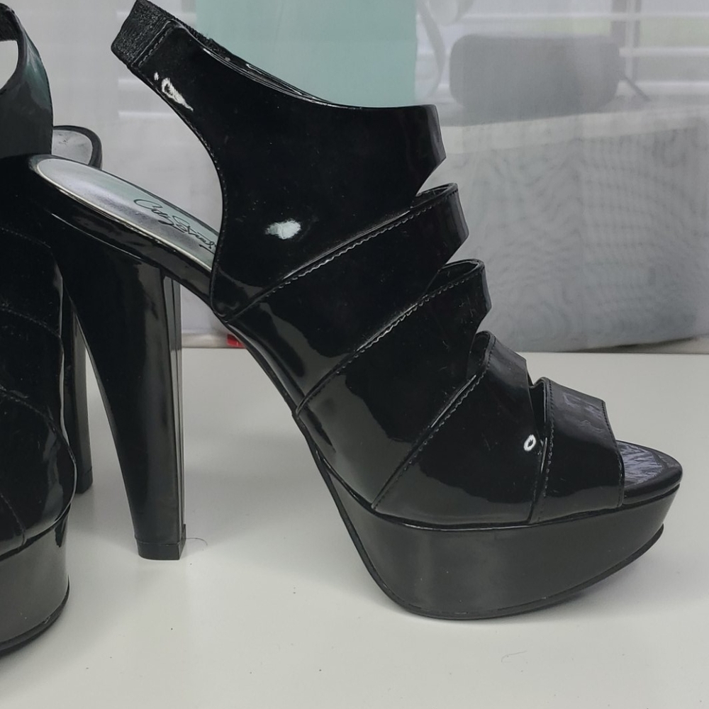 City Streets open toe platform Heels/Clutch - Picture 3 of 11